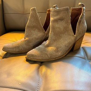 Jeffrey Campbell taupe suede Asterial star booties